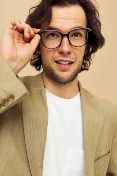 Moderna modna moška očala Očala z ovalnim črnim okvirjem