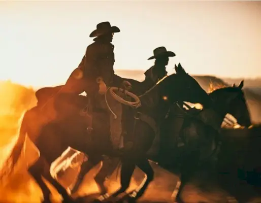 Uma estética ocidental ganha destaque na coleção Jacques Marie Mage x Diamond Cross Ranch.