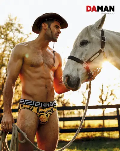 Chad White Model 2022 Da Man Editorial 005