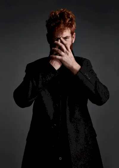 Harm-V-Red-Head-Model-0005