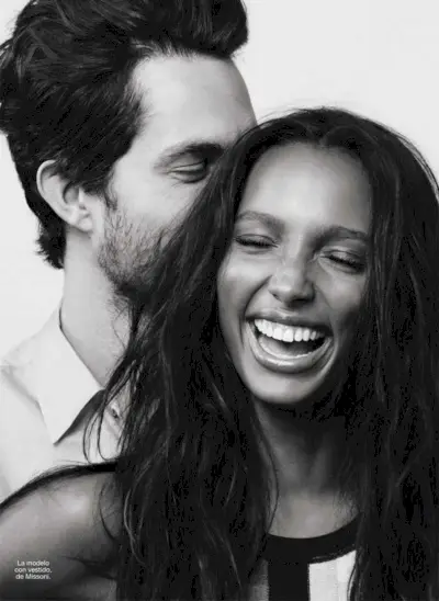Tobias Sorensen og Jasmine Tookes fotografert av Jason Kim for Glamour Spania.