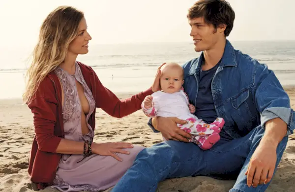 d revista Jud Birza NEXT LA și familia 1