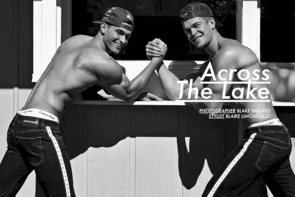 Al otro lado del lago: Mitchell y Trevor para la revista JON