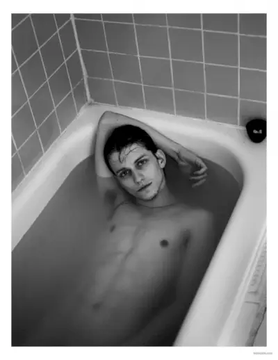 Jong, naakt en rebels: Nicholas Costa voor Wonderland