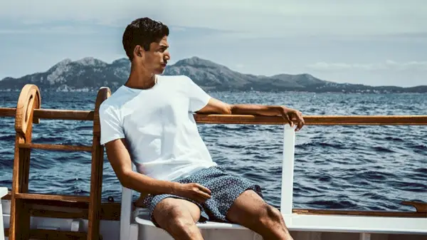 Pranav Bhargav nadene lahkoten slog Orlebar Brown.