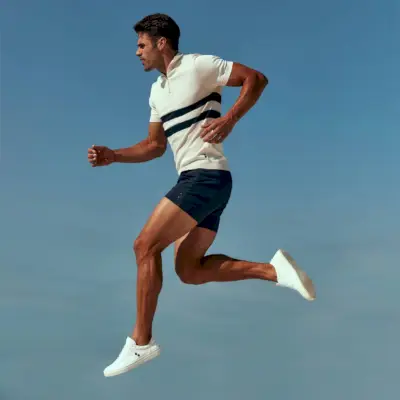 På farten har Chad White et look fra Ron Dorff