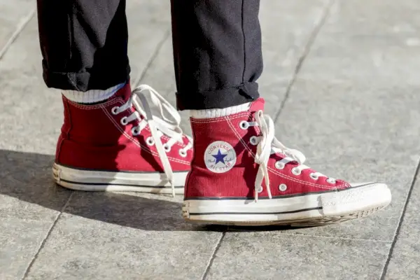 Moda anos 80 masculina Converse Chuck Taylor All Stars