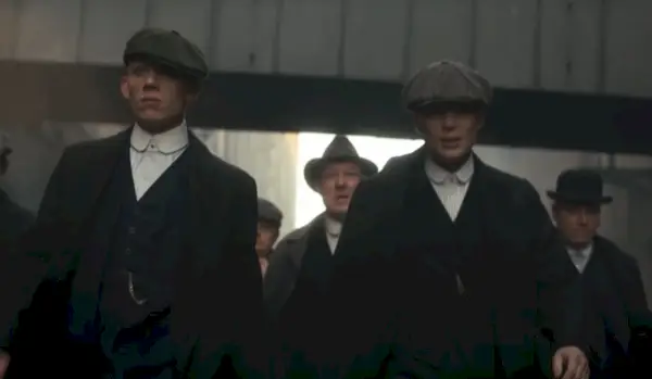 ピーキー・ブラインダーズは、キリアン・マーフィーがよく着用していたフラットキャップへの新たな関心をもたらしたと考えられている