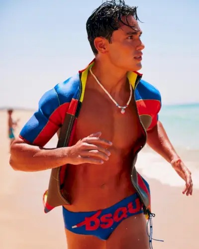 Kampania kostiumów plażowych Dsquared2 Lato 2023 002