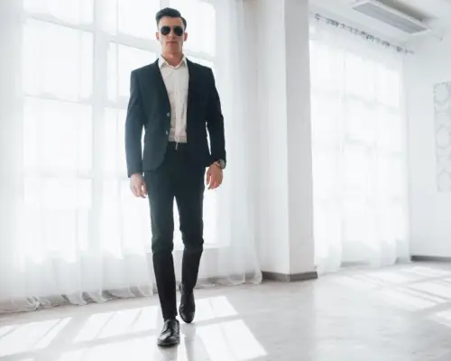 スーツのお直し: メンズウェアをビスポークのエレガンスに高める