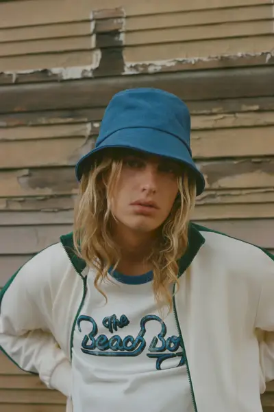 Lucas Ucedo is een strandjongen voor Zara