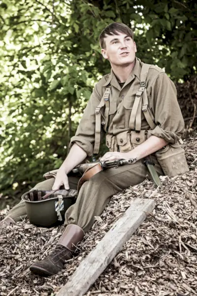 Rievocazione storica dei pantaloni chino della seconda guerra mondiale