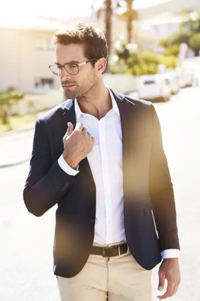 Completo stile blazer con pantaloni chino