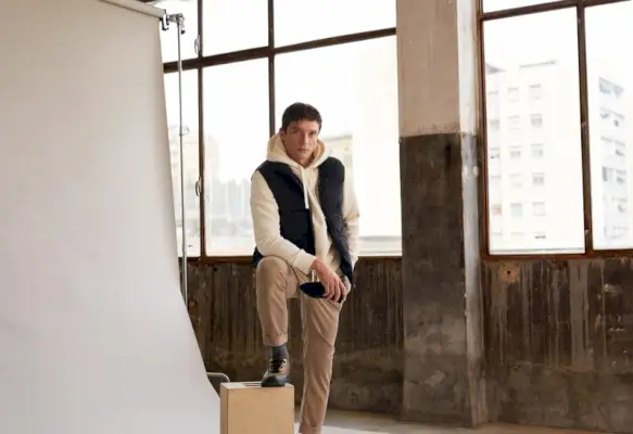 Alexis modelira 'Around-the-Clock' slog znamke Mango