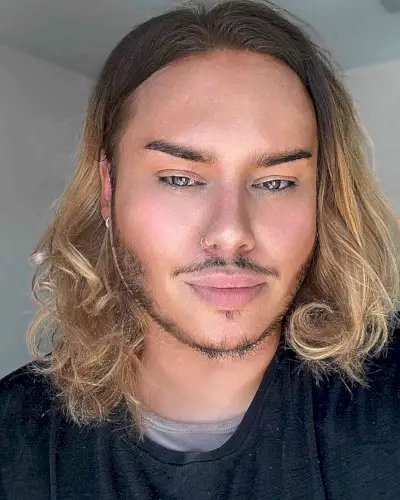 Long and Disheveled Hair for Men