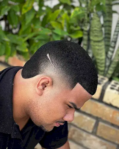 Burst Buzz Temp Fade with Shaved Line for Gentlemen