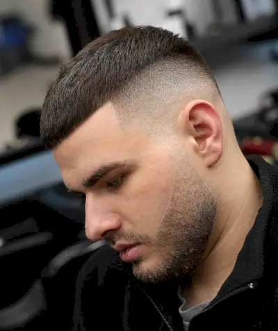 24 Nejlepší nápady na vojenské vlasy pro čistý a síťový vzhled