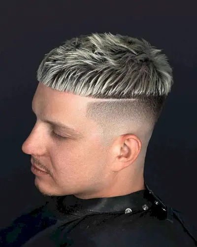Blonde Highlights with a Sharp Line Design for Men with Thick Hair