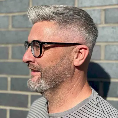 Brushed-Up Fringe with Skin Fade for Dudes