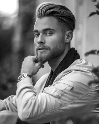 Combed Back Casual Disconnection