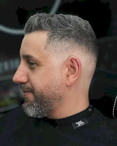 78 nejlepších stylů pro vlasy / kůži v roce 2024 řez