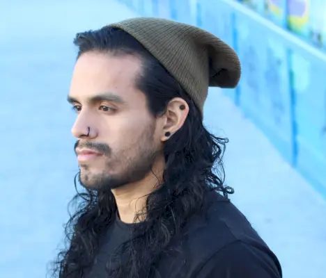 Plokščias auskarų vėrimas