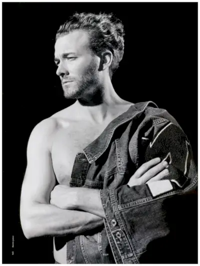 Brad Kroenig fotografado para Arena Homme Plus.