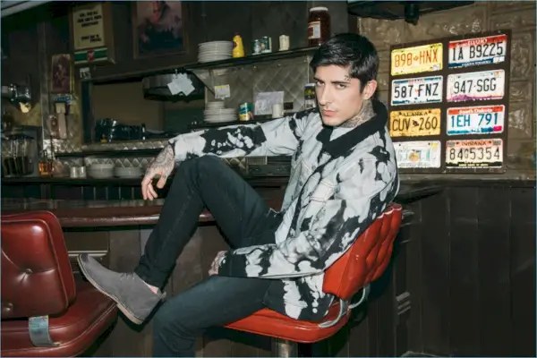 チャッカ ブーツ アウトフィット ジーンズ トラッカー ジャケット