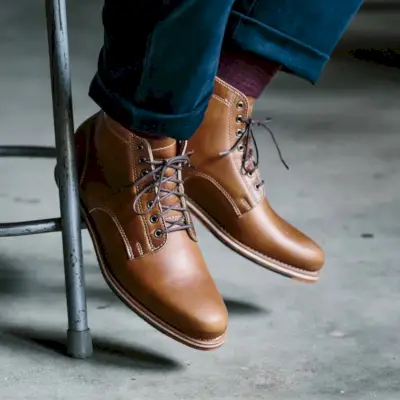 HELM Les bottes en cuir de teck Zind