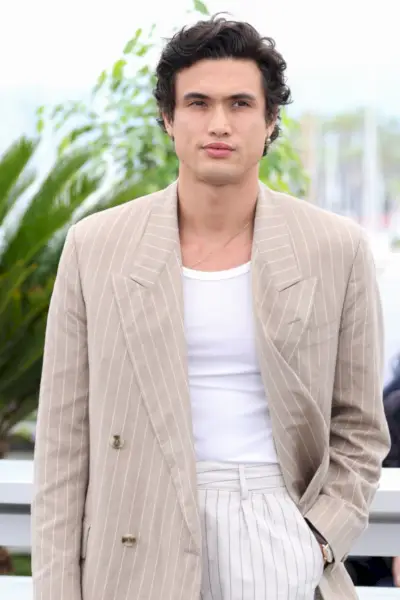 Tenues de couleur neutre Hommes Charles Melton à fines rayures BOSS