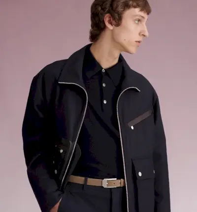 O curea Hermès precum Andy 26 este finisajul perfect pentru un ansamblu.