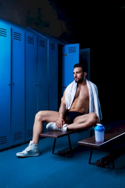 下着 ブリーフ 男性 ロッカールーム