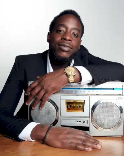 הראפר T-Shyne מתמודד עם Movado