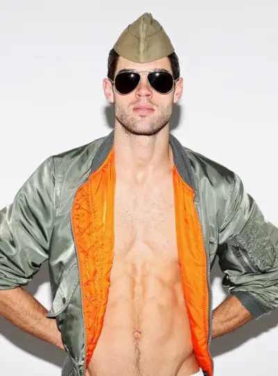 Chad White na tym zdjęciu Toh z 2012 roku autorstwa Simona myśli o poważnych sprawach.