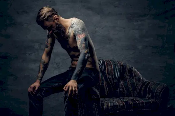 남성용 문신 소매에 대해 알아보고 디자인 아이디어를 얻으세요.