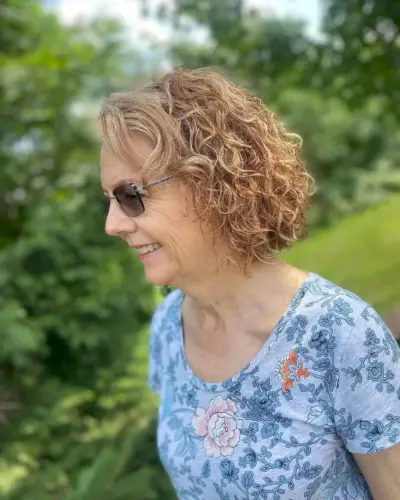 Short Haircut for Elderly Women with Curly Hair