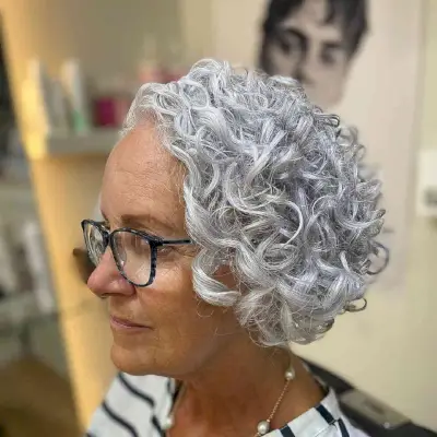 Cheekbone-Length Curly Hair for Women with Glasses