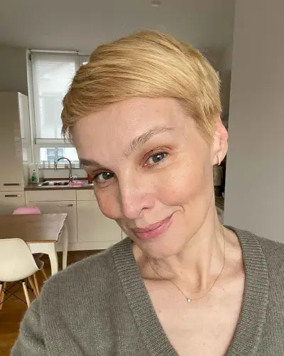 Side-Swept Pixie Hairstyle for Ladies Over 50 with Thin Hair