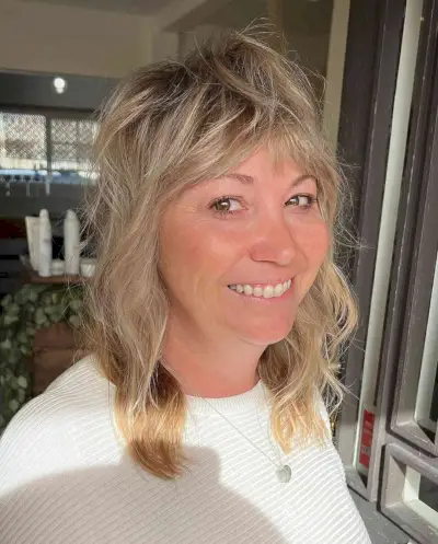 Shaggy Wolf Cut with Fringe for 50-Year-Olds with Fine Hair