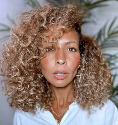 Freestyle Bouncy Spiral Curls for Black Woman Over 40