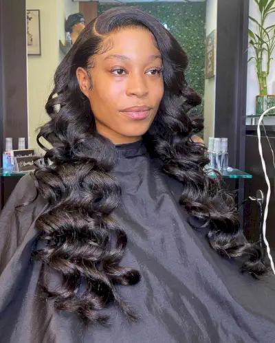 Hollywood Curls for Black Women Over 40 Years Old