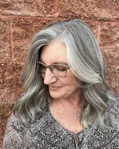 Dimensional Medium-Length Grey Hair with Loose Waves for Old Women