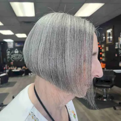 Precision Bob on Natural Gray Hair for Older Ladies