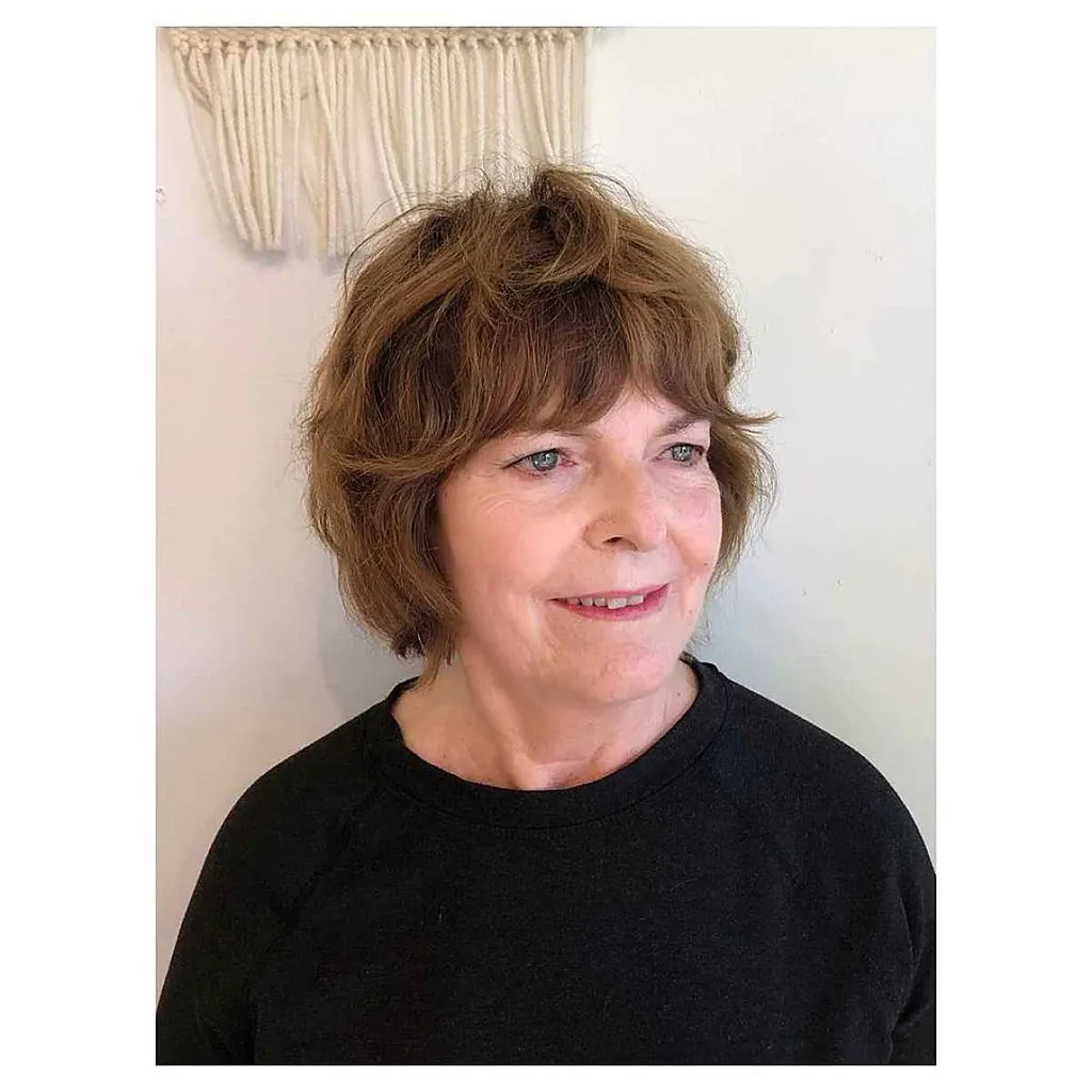 22 drsných účesů pro ženy nad 70 let s Sass' title=