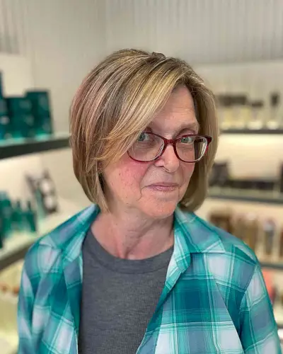 Short Chin-Length Hairstyles for Over 50 with Glasses