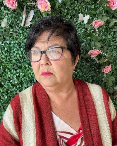 Side-Swept Pixie Cut for Plus Size 60-Year-Olds