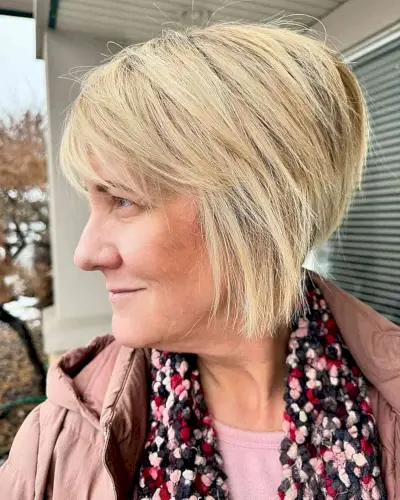 Short-Length Choppy Stacked Bob Haircut for Senior Women