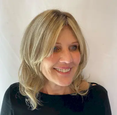 Face-Framing Shag for Round Faces