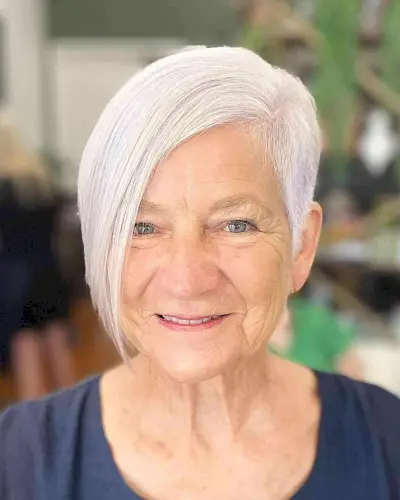 Asymmetric Disconnected Shape for Women Aged 60 with thin hair