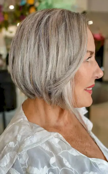 35 coupes de cheveux bob à faible entretien pour les femmes de plus de 60 ans avec style